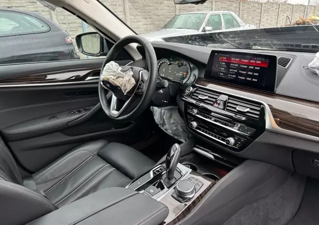 BMW Seria 5 530i Luxury Line