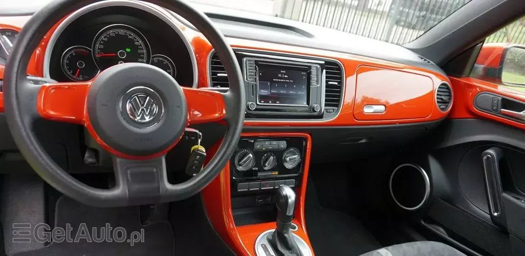 VOLKSWAGEN Beetle 
