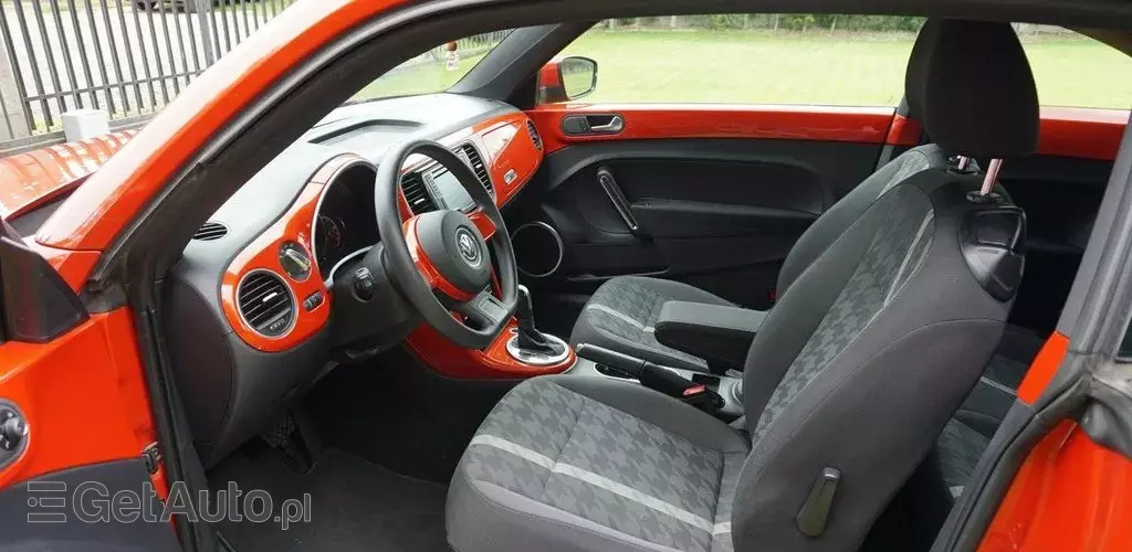 VOLKSWAGEN Beetle 
