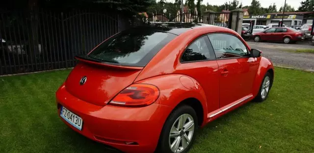 VOLKSWAGEN Beetle 