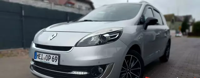 RENAULT Grand Scenic 