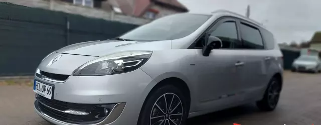 RENAULT Grand Scenic 