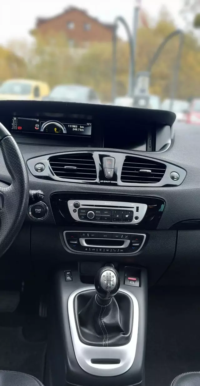 RENAULT Grand Scenic 