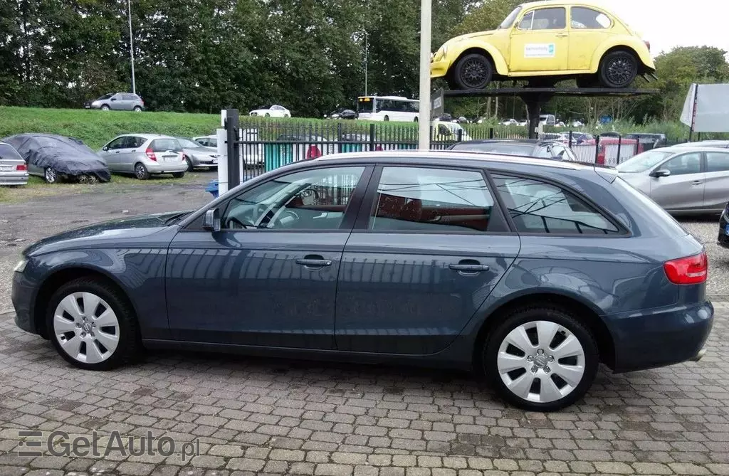 AUDI A4 