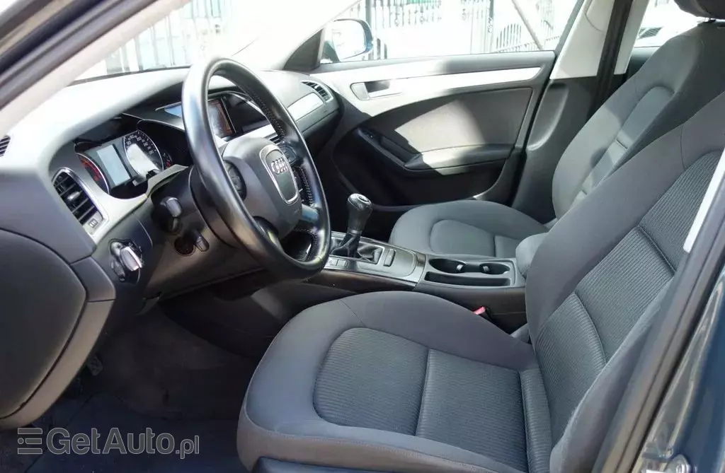 AUDI A4 