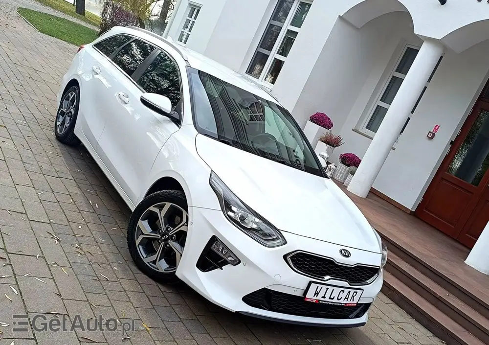 KIA Ceed SW 1.6 CRDi DCT Platinum Edition