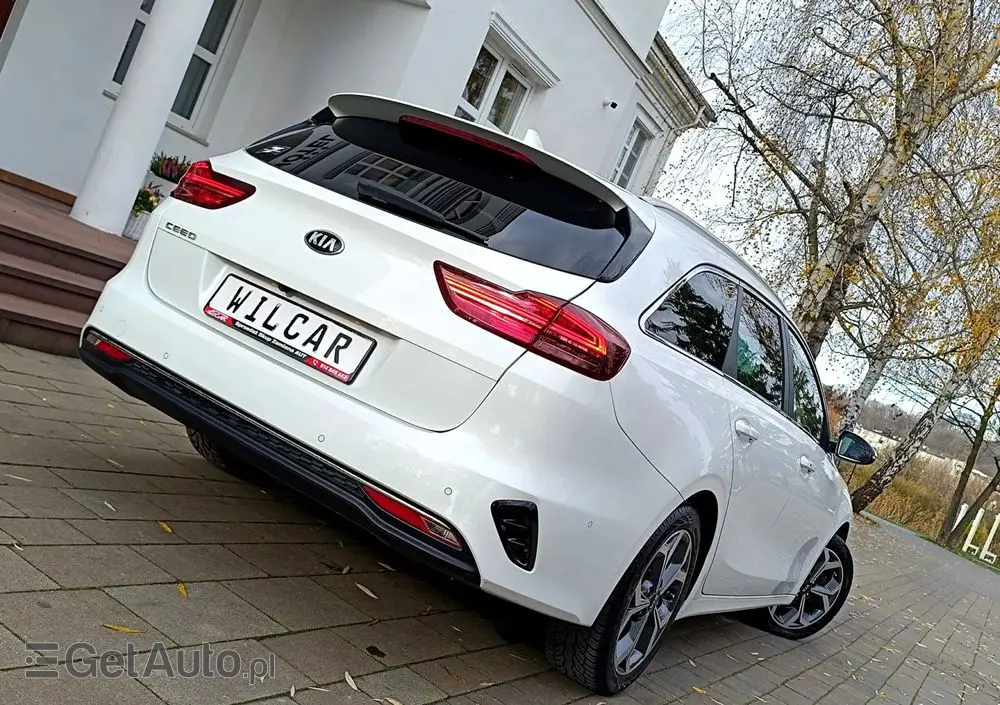 KIA Ceed SW 1.6 CRDi DCT Platinum Edition