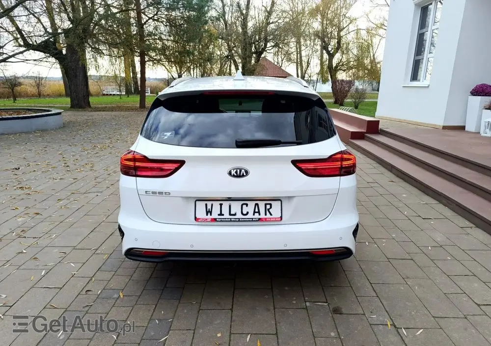 KIA Ceed SW 1.6 CRDi DCT Platinum Edition
