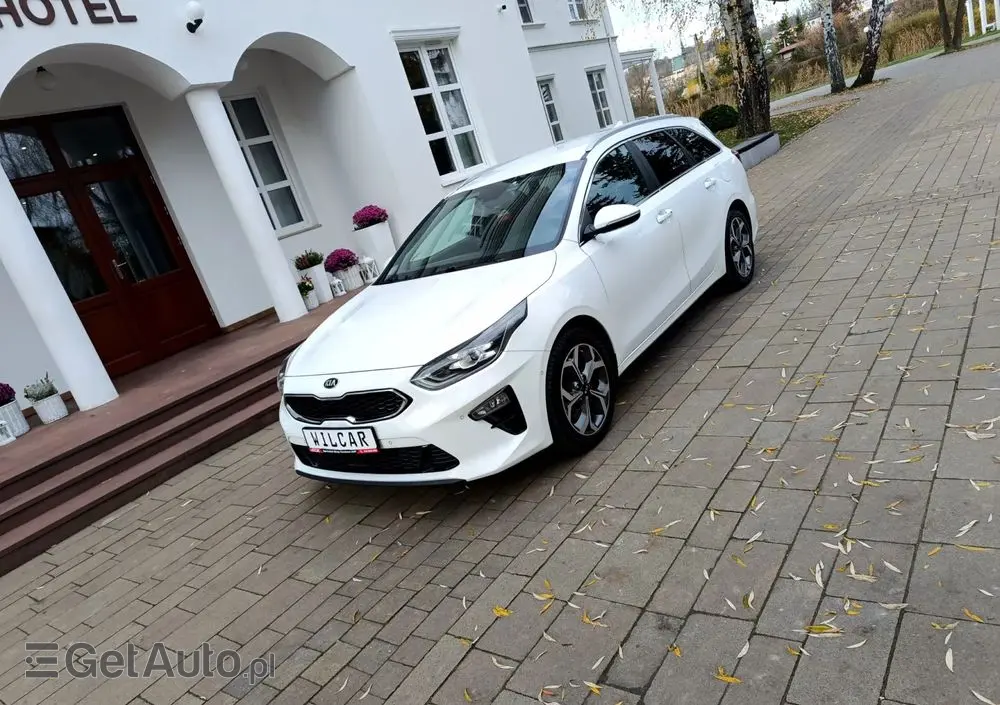KIA Ceed SW 1.6 CRDi DCT Platinum Edition