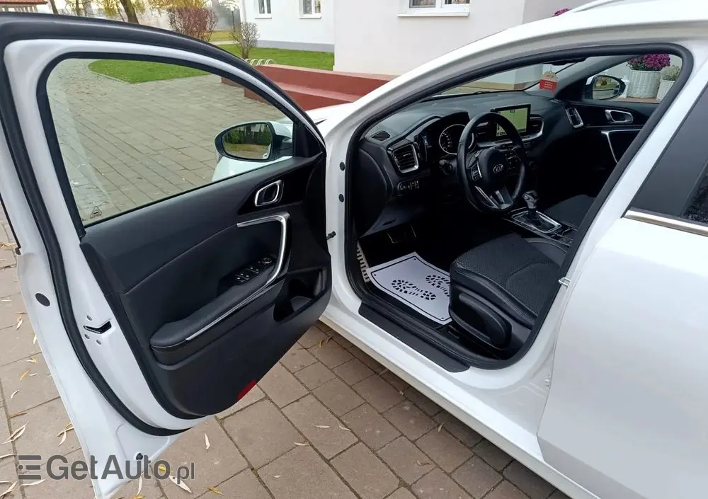 KIA Ceed SW 1.6 CRDi DCT Platinum Edition