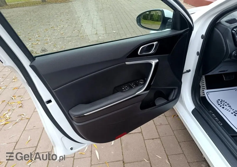 KIA Ceed SW 1.6 CRDi DCT Platinum Edition