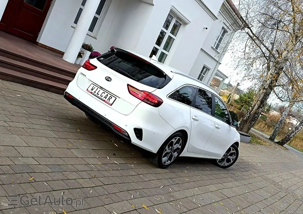 KIA Ceed SW 1.6 CRDi DCT Platinum Edition