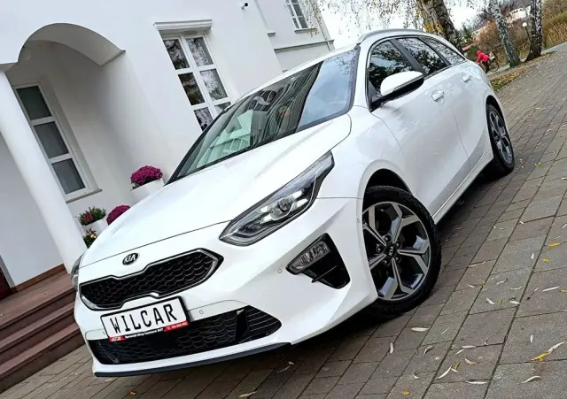 KIA Ceed SW 1.6 CRDi DCT Platinum Edition