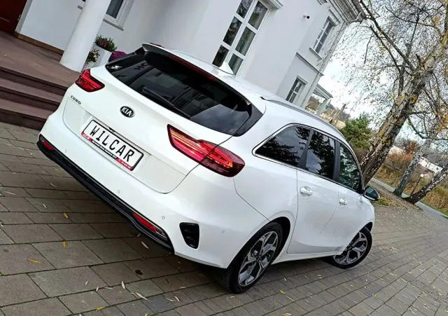 KIA Ceed SW 1.6 CRDi DCT Platinum Edition