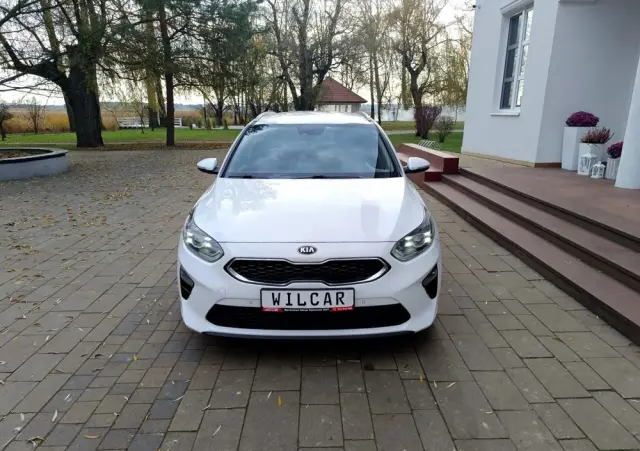 KIA Ceed SW 1.6 CRDi DCT Platinum Edition