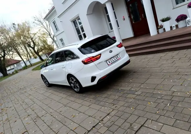 KIA Ceed SW 1.6 CRDi DCT Platinum Edition
