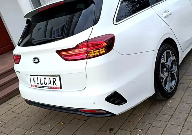 KIA Ceed SW 1.6 CRDi DCT Platinum Edition