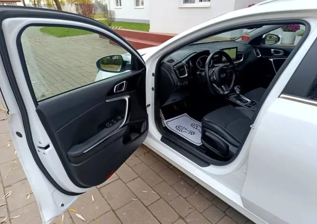 KIA Ceed SW 1.6 CRDi DCT Platinum Edition