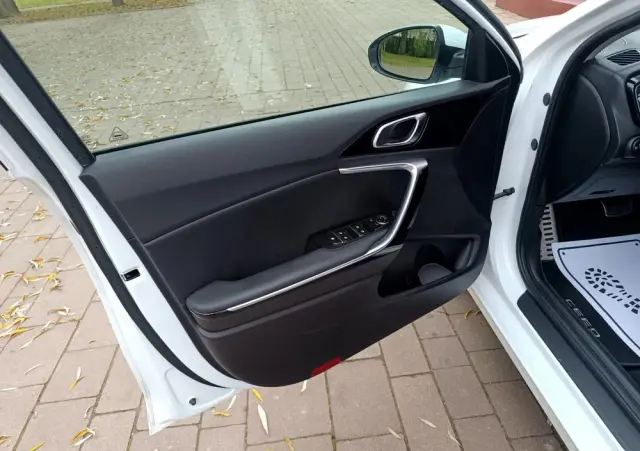 KIA Ceed SW 1.6 CRDi DCT Platinum Edition