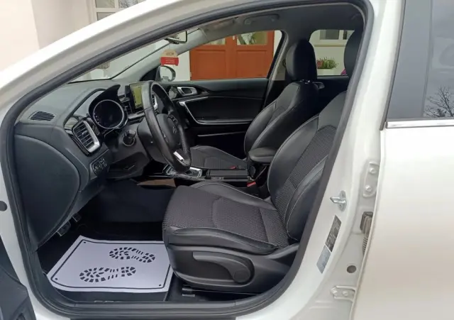 KIA Ceed SW 1.6 CRDi DCT Platinum Edition