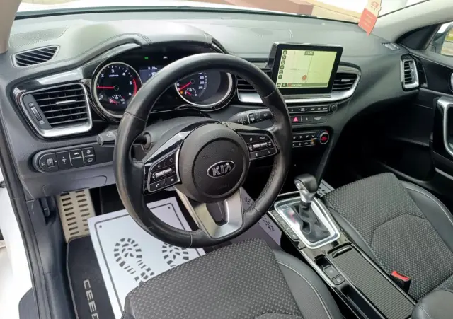 KIA Ceed SW 1.6 CRDi DCT Platinum Edition