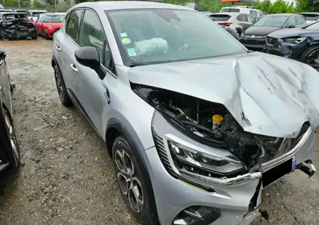 RENAULT Captur BLUE dCi 115 EDC BUSINESS EDITION