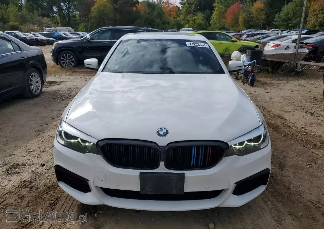 BMW Seria 5  540i xDrive M Sport sport