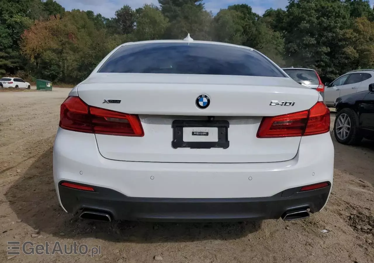 BMW Seria 5  540i xDrive M Sport sport