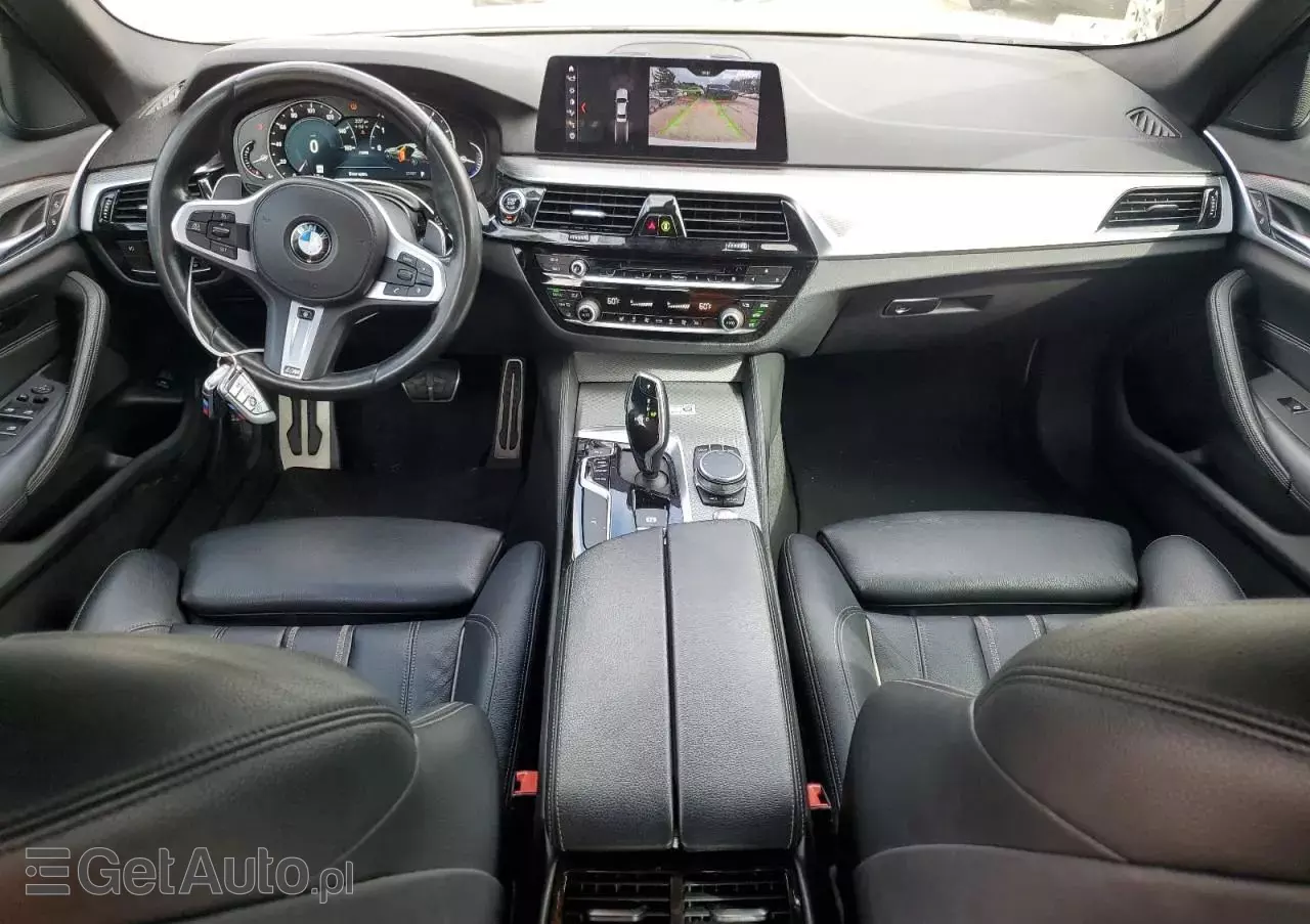 BMW Seria 5  540i xDrive M Sport sport