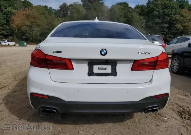 BMW Seria 5  540i xDrive M Sport sport