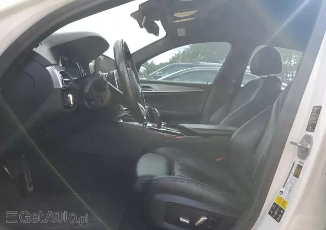 BMW Seria 5  540i xDrive M Sport sport