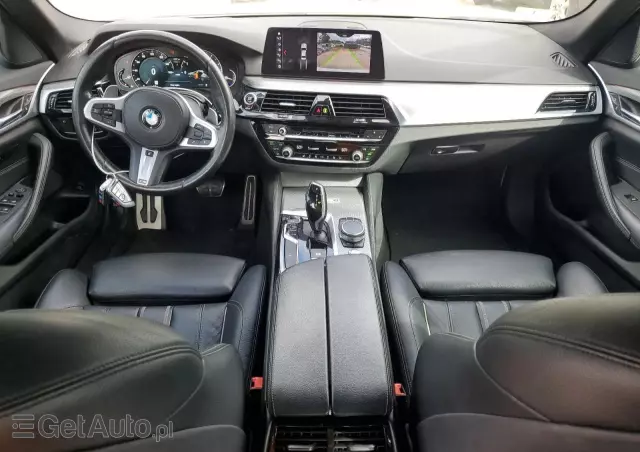 BMW Seria 5  540i xDrive M Sport sport