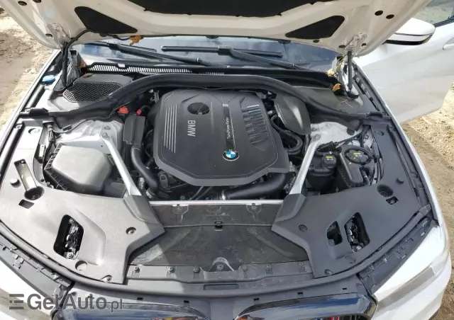 BMW Seria 5  540i xDrive M Sport sport