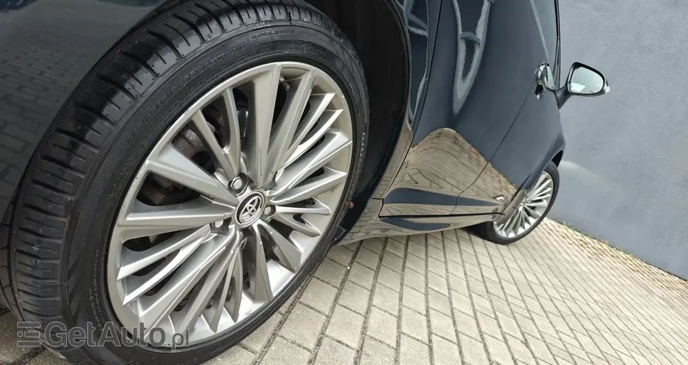 TOYOTA Avensis 2.0 D-4D Prestige