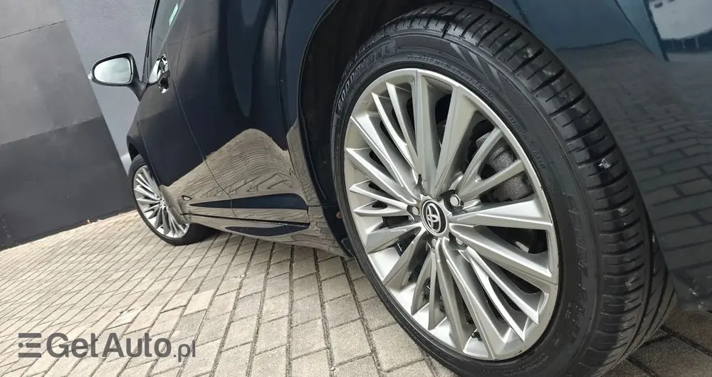 TOYOTA Avensis 2.0 D-4D Prestige