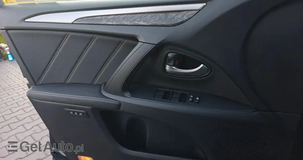 TOYOTA Avensis 2.0 D-4D Prestige