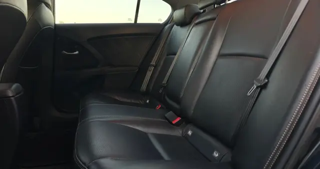 TOYOTA Avensis 2.0 D-4D Prestige