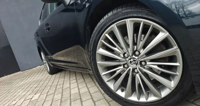 TOYOTA Avensis 2.0 D-4D Prestige