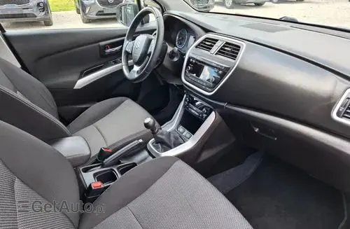 SUZUKI S-cross 