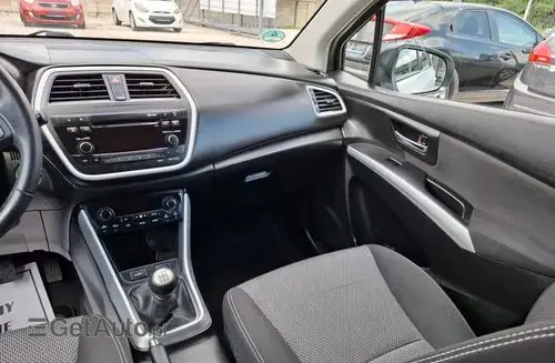 SUZUKI S-cross 