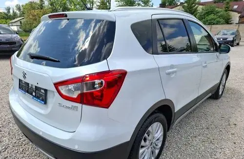 SUZUKI S-cross 