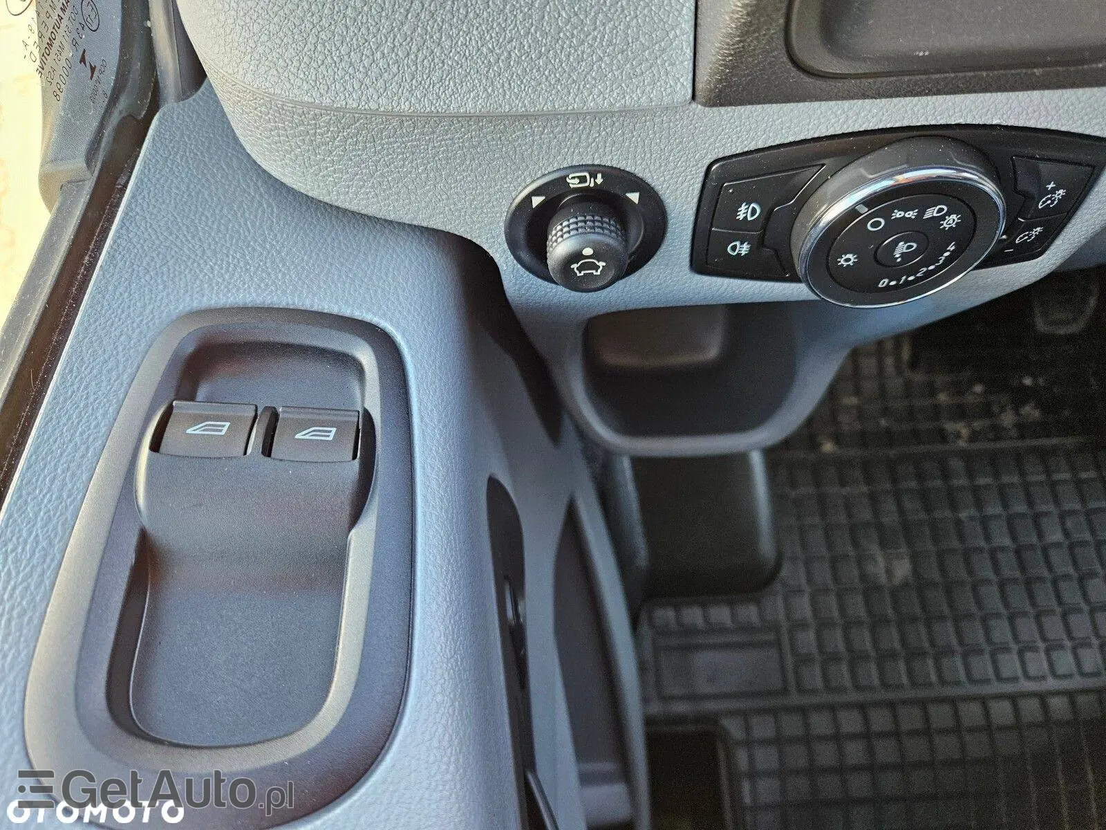 FORD Transit L2H2 Limited