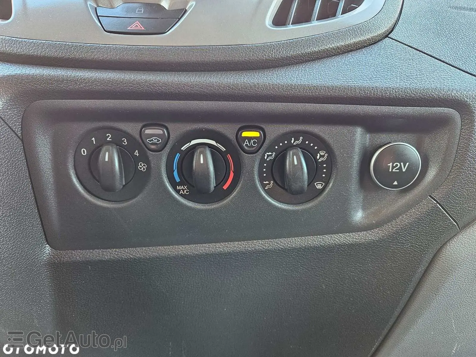 FORD Transit L2H2 Limited