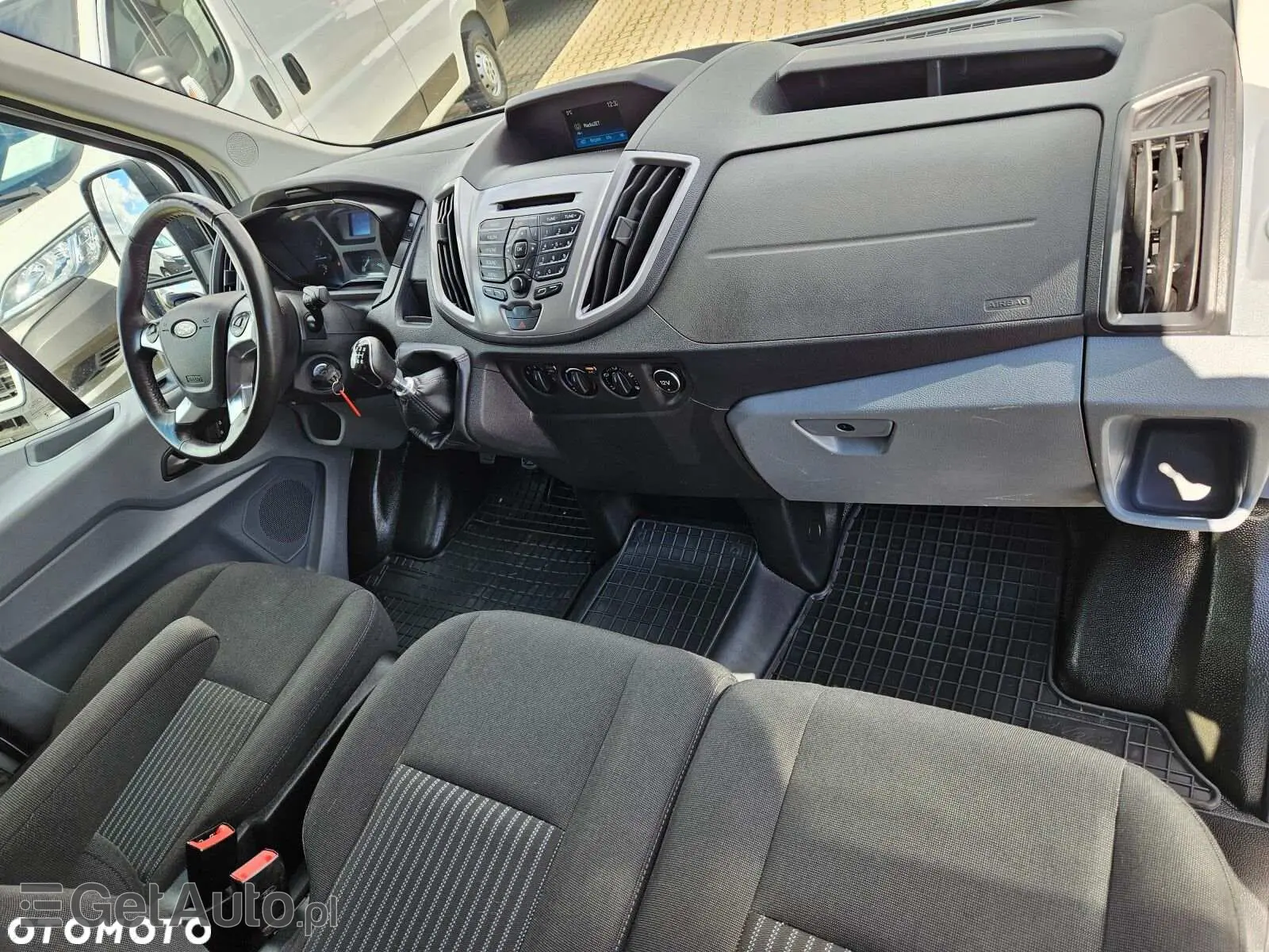 FORD Transit L2H2 Limited