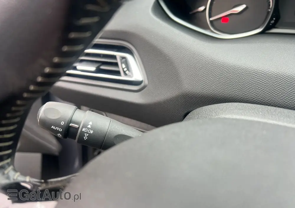 PEUGEOT 308 PureTech 110 Stop & Start Active