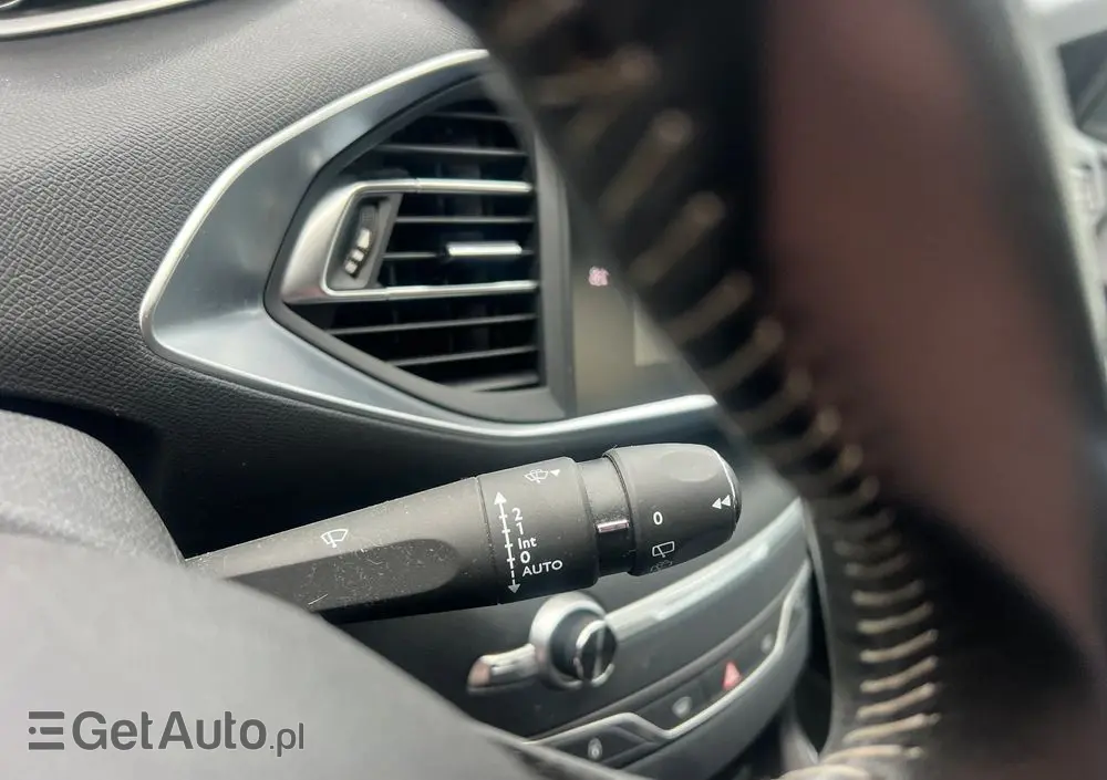 PEUGEOT 308 PureTech 110 Stop & Start Active