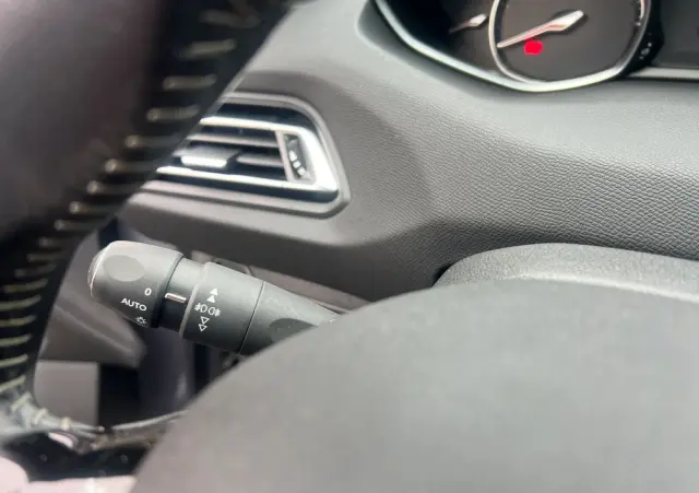 PEUGEOT 308 PureTech 110 Stop & Start Active