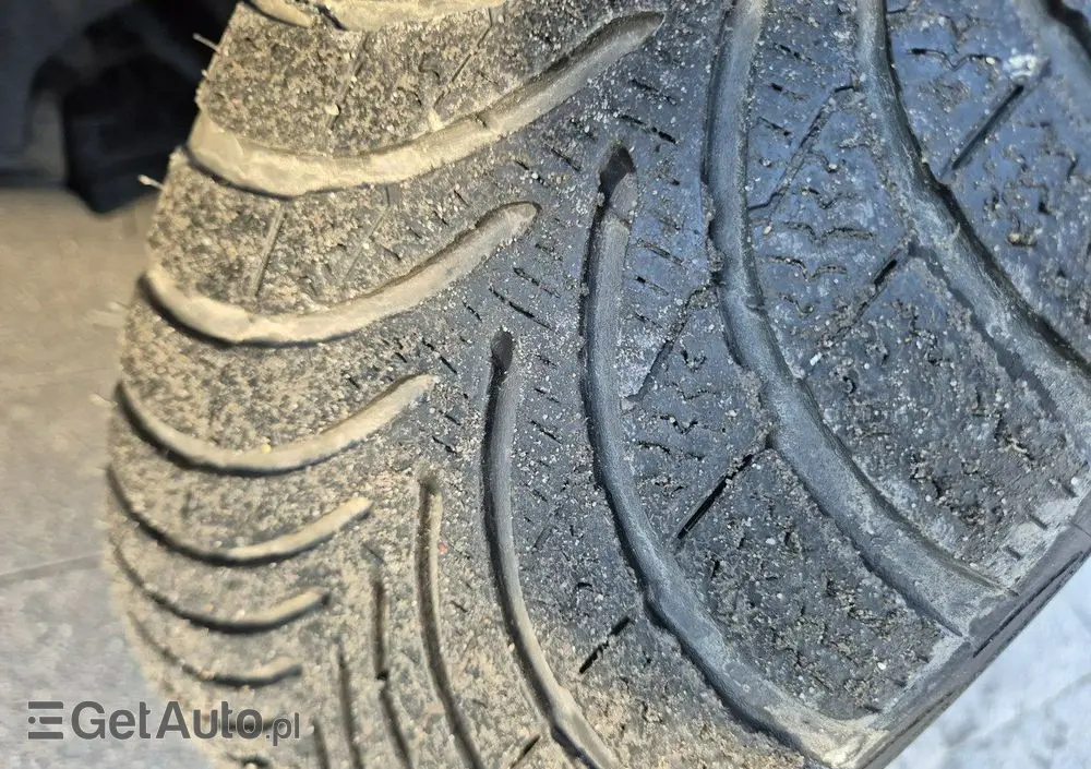 OPEL Corsa 1.4 16V 150 Jahre