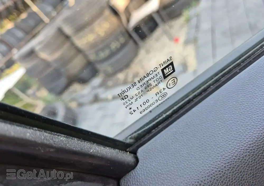 OPEL Corsa 1.4 16V 150 Jahre