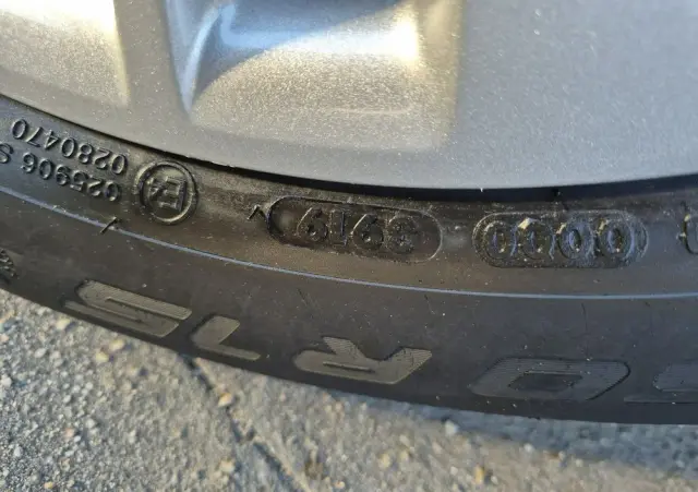 OPEL Corsa 1.4 16V 150 Jahre